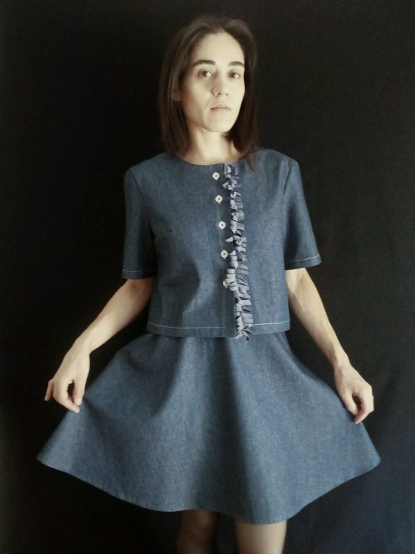 "kallioπ" jean cropped shirt with front decoration - Image 3