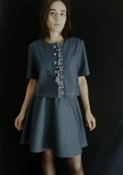 "kallioπ" jean cropped shirt with front decoration - Image 2